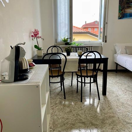 Bnbook-L'Appartamento Di Gio' 罗镇 外观 照片
